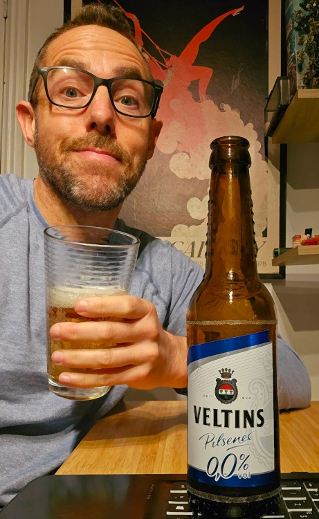 drinking non-alcoholic veltins